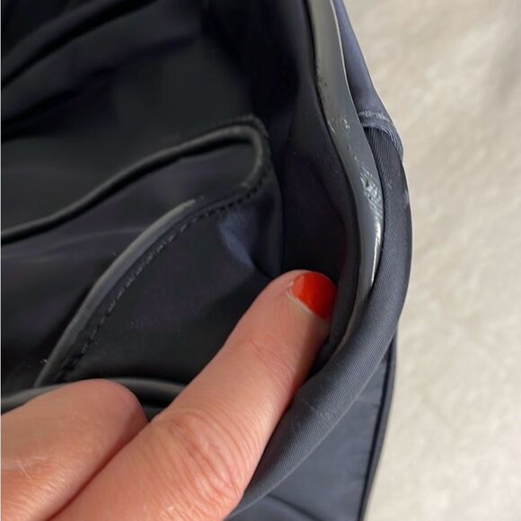 Lululemon Duffle Bag Nylon Gym Weekend Overnight Bag Blue Gray - Picture 7 of 16